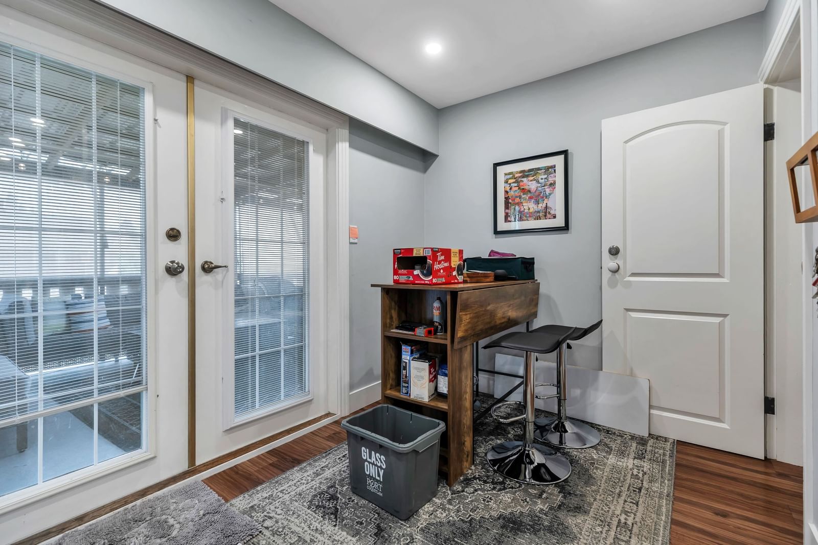Listing Image 12