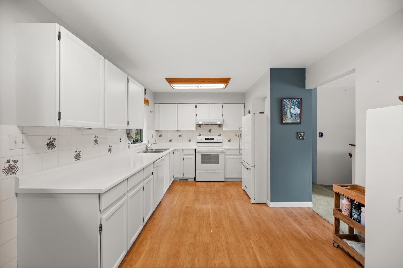 Listing Image 5