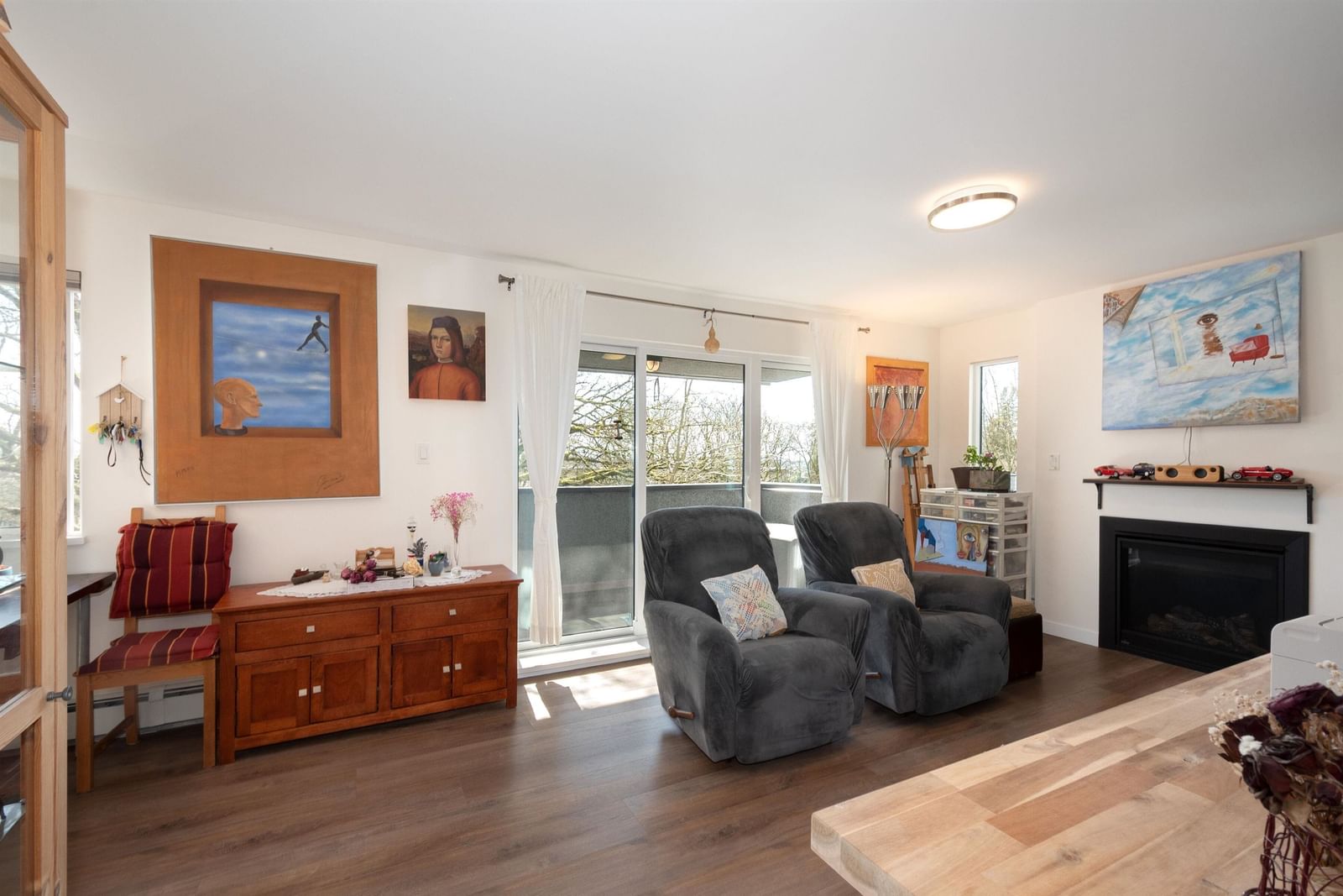 Listing Image 14
