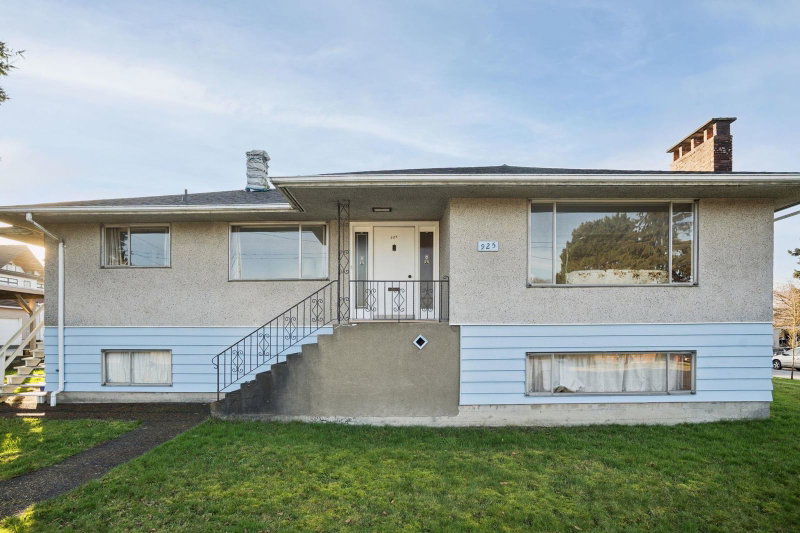925 Nanaimo Street