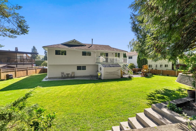 905 Eden Crescent