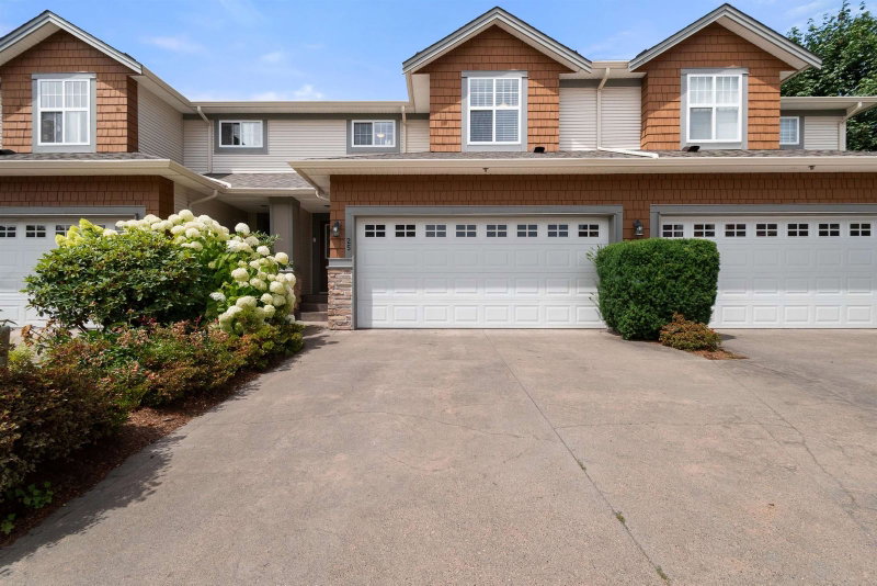 25 - 7475 Garnet Drive