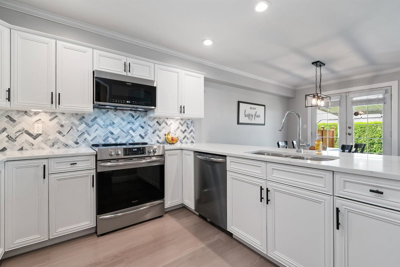25 - 7475 Garnet Drive