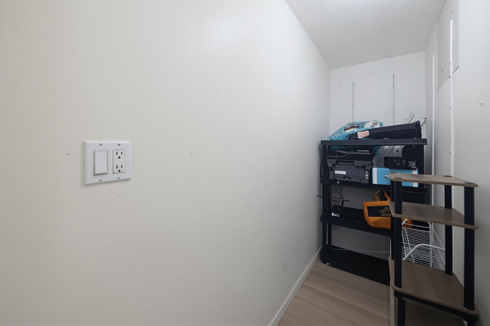Listing Image 27