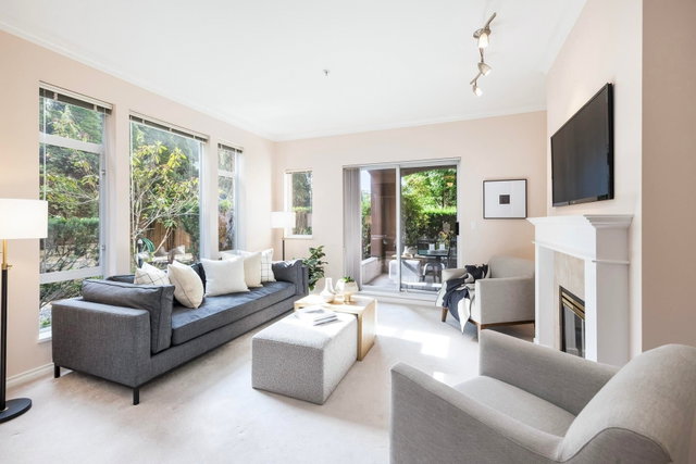 206 - 678 Queens Road W