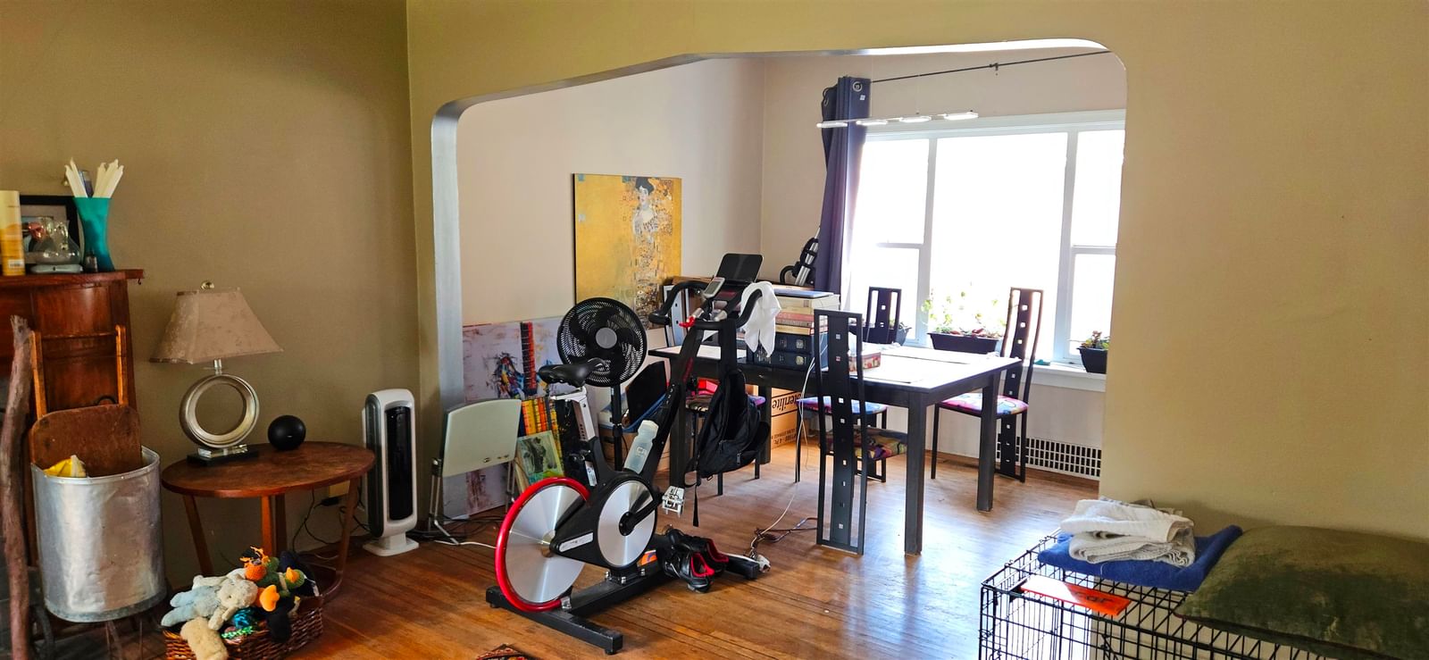 Listing Image 6
