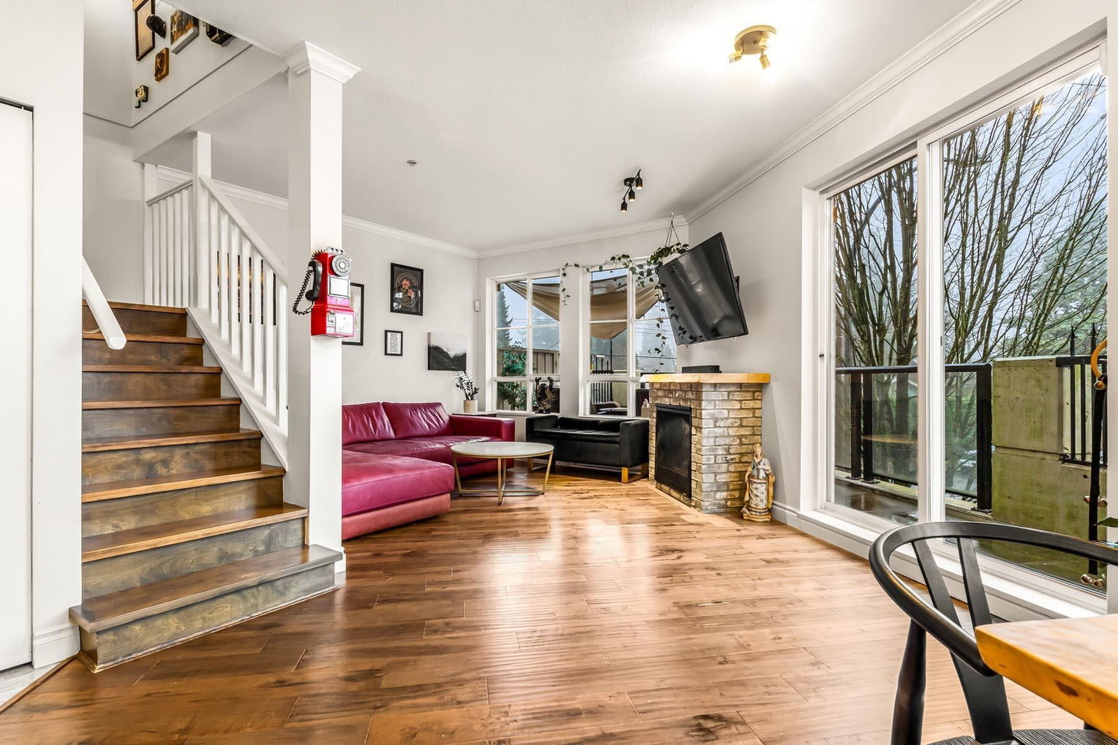 Listing Image 1
