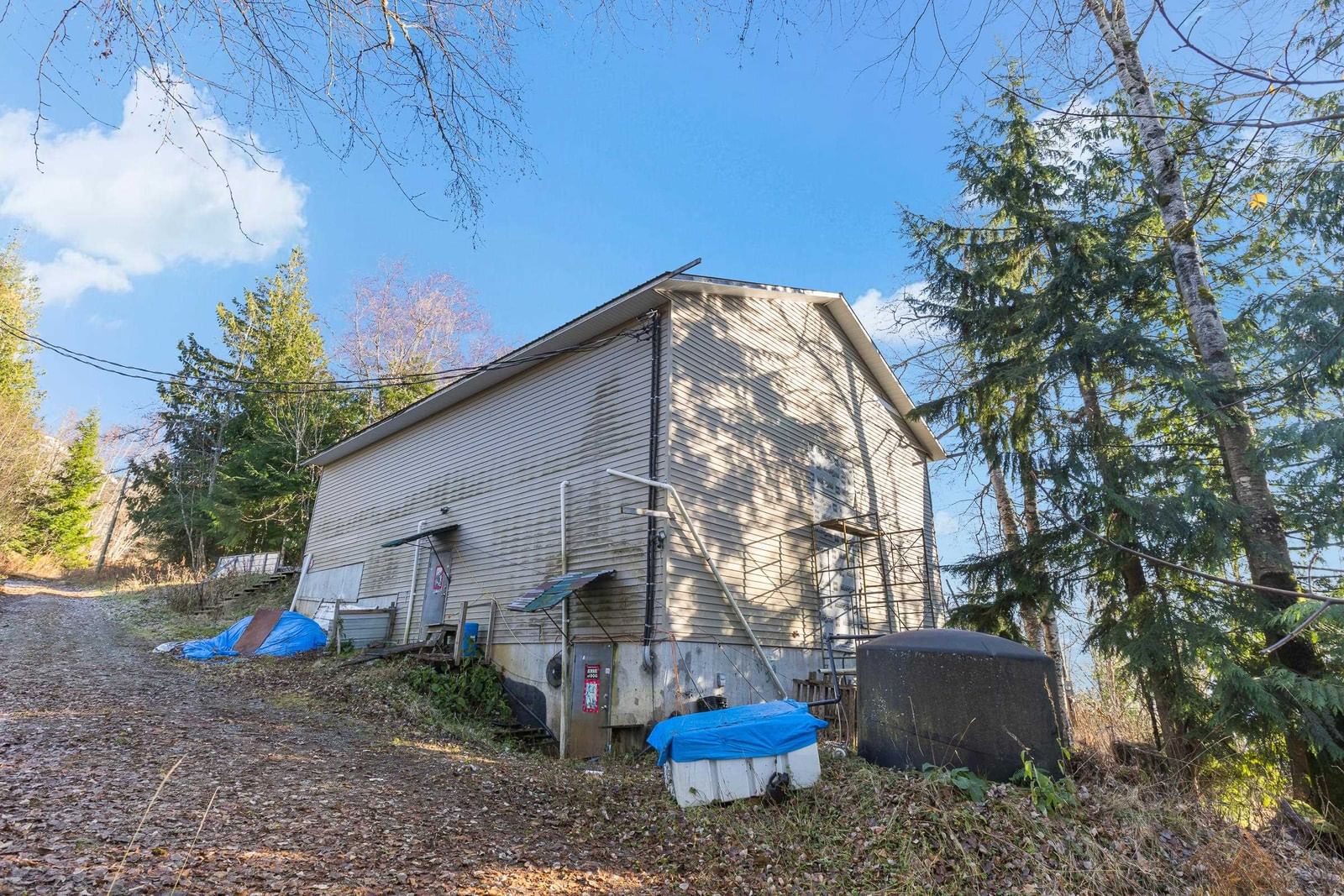 Listing Image 11