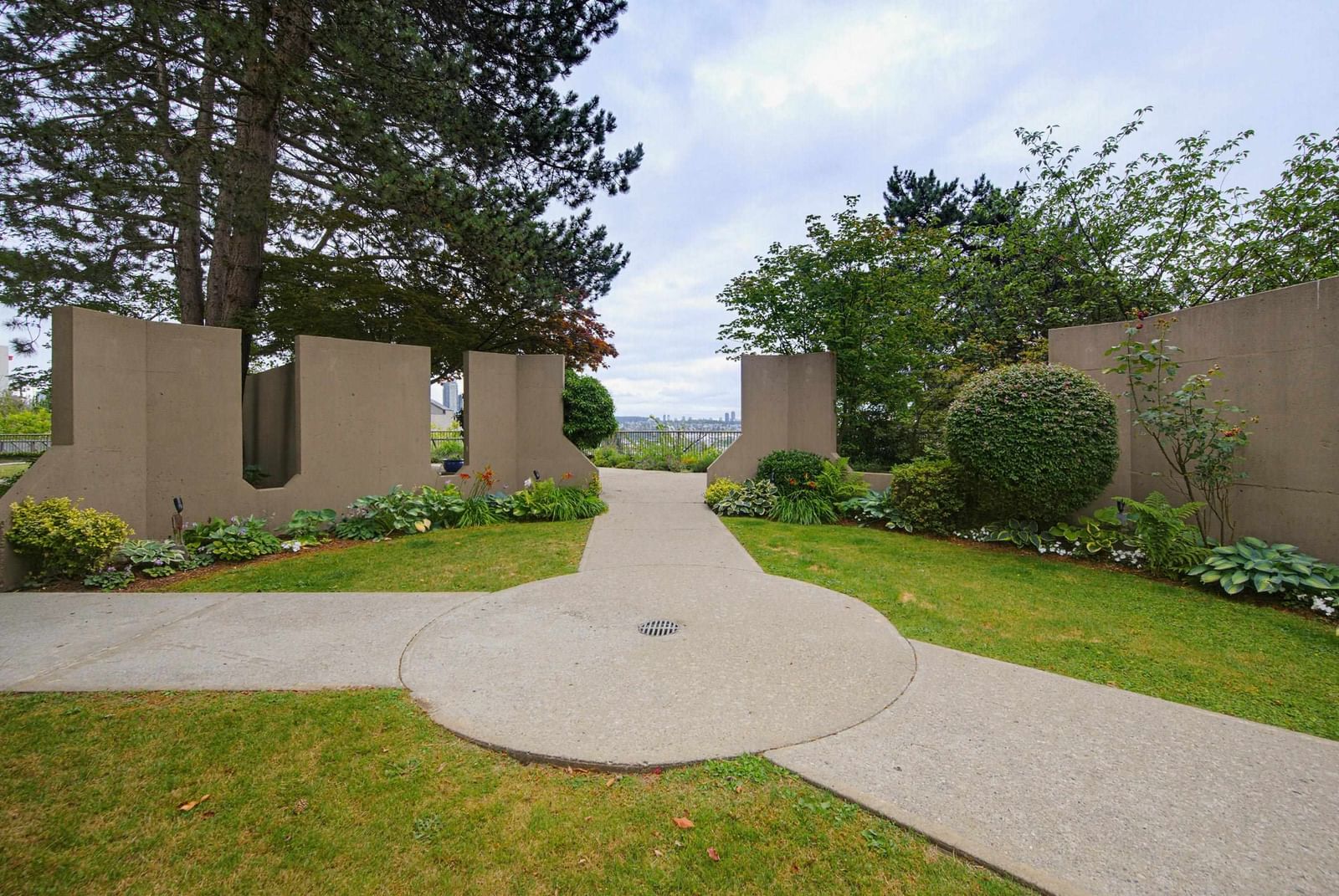 Listing Image 36