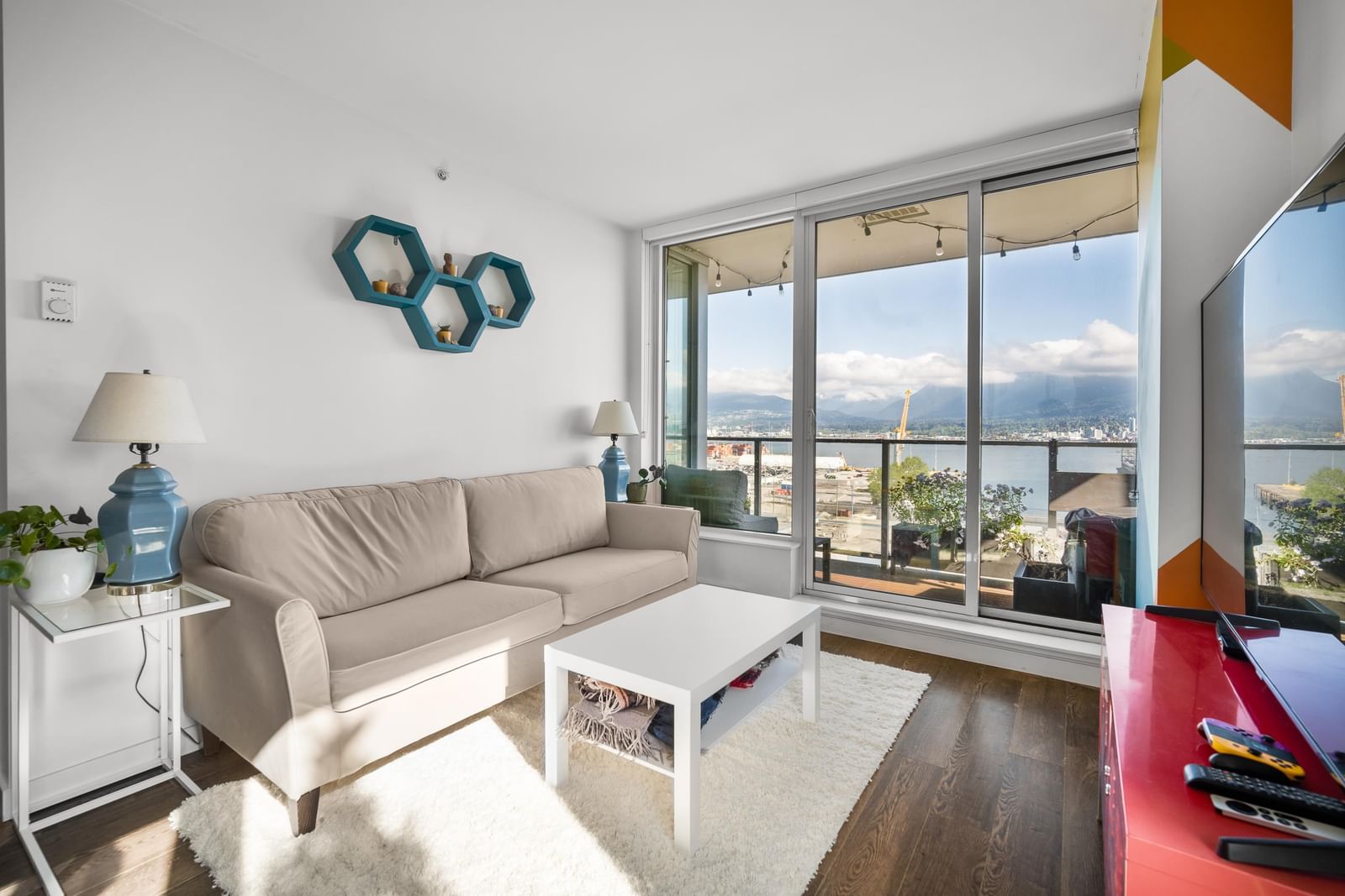 Listing Image 15
