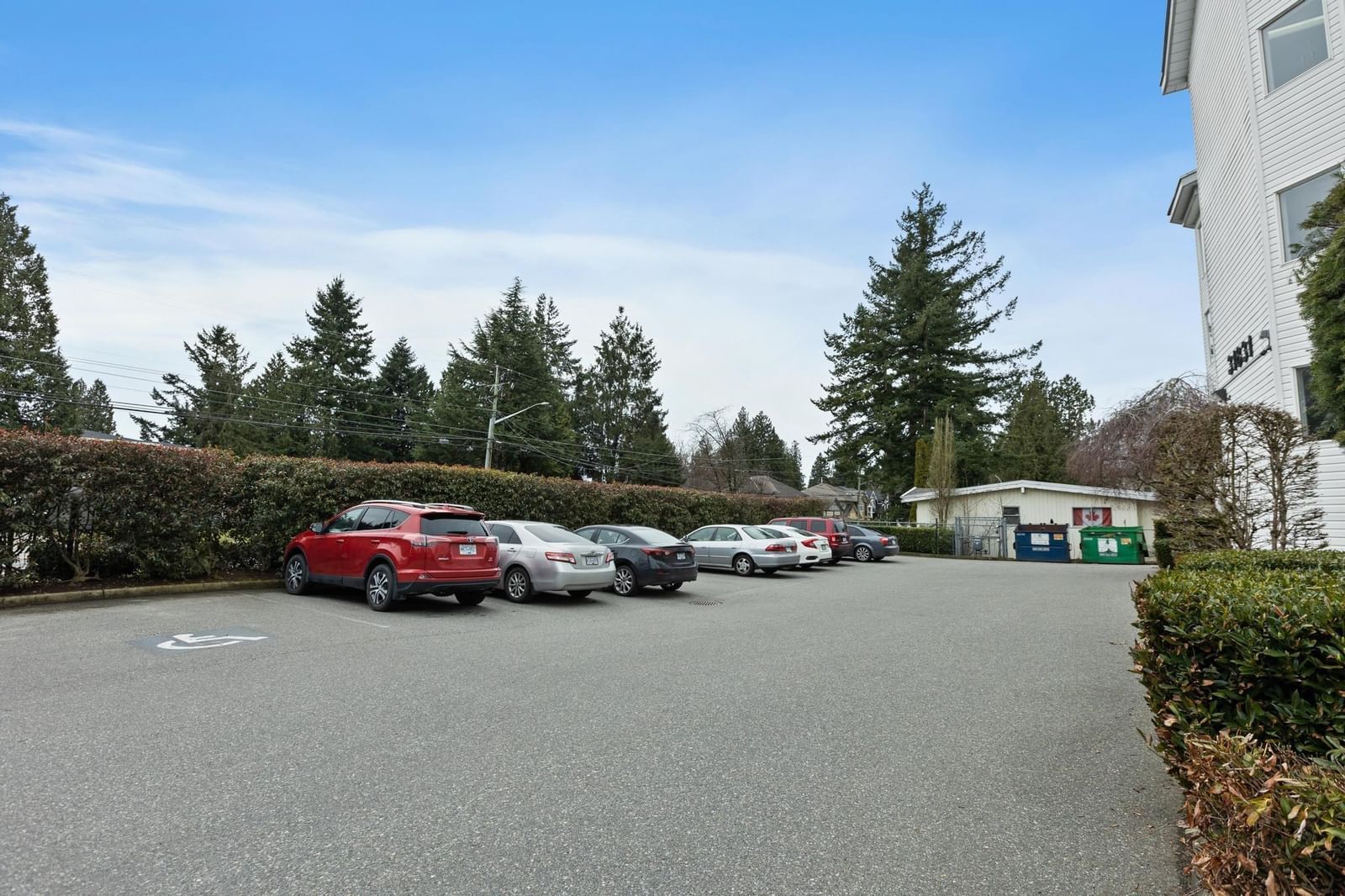 Listing Image 6