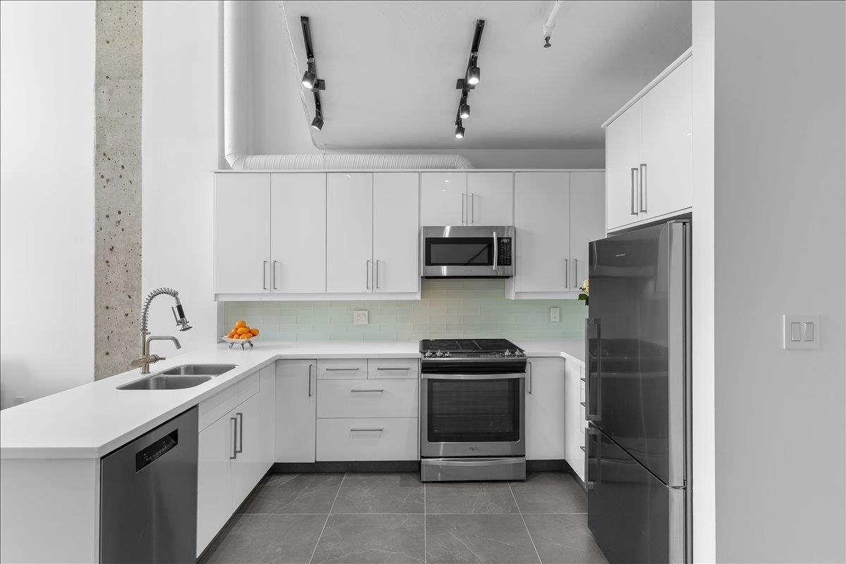Listing Image 18