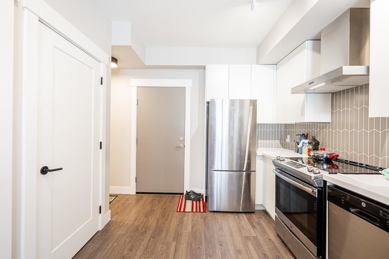 Listing Image 13