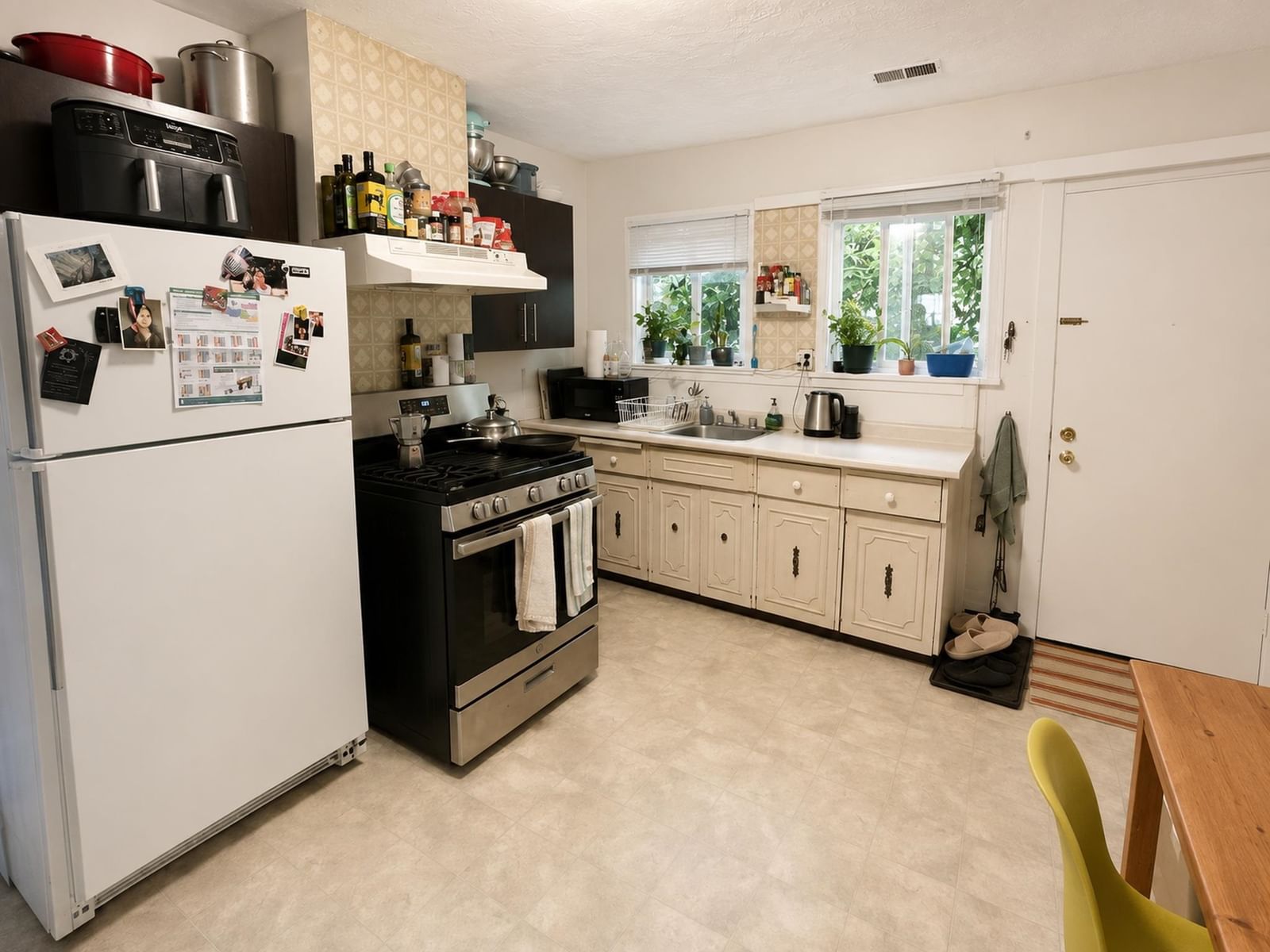 Listing Image 8