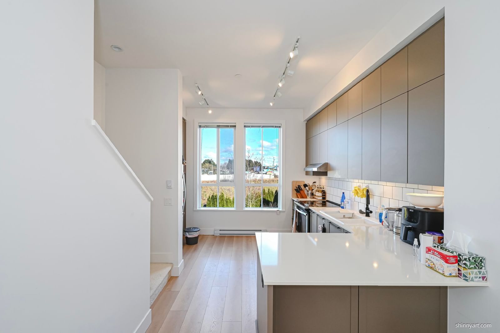 Listing Image 13
