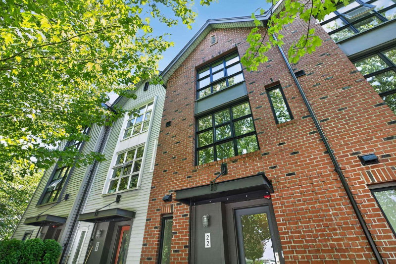22 - 2325 Ranger Lane