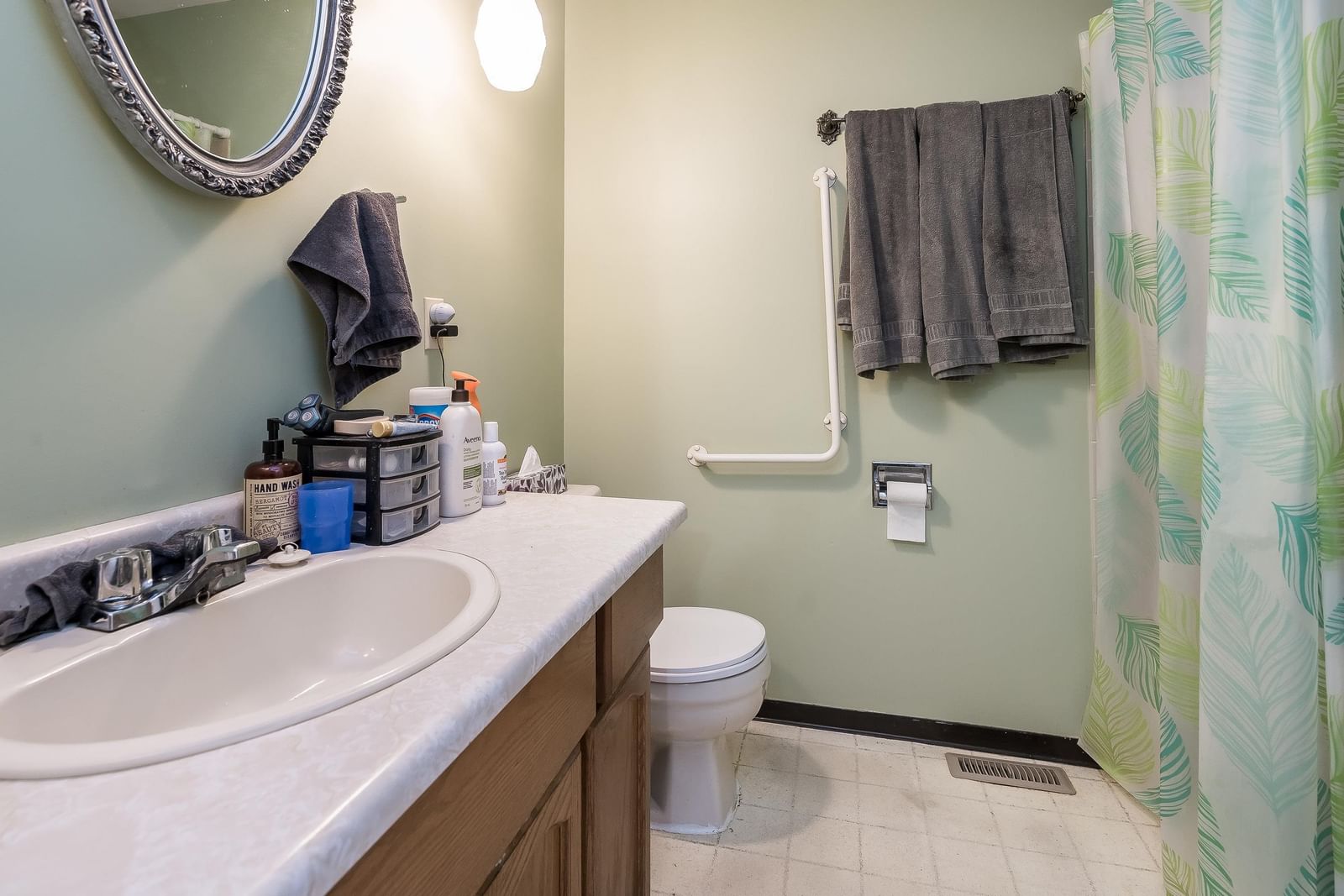 Listing Image 12