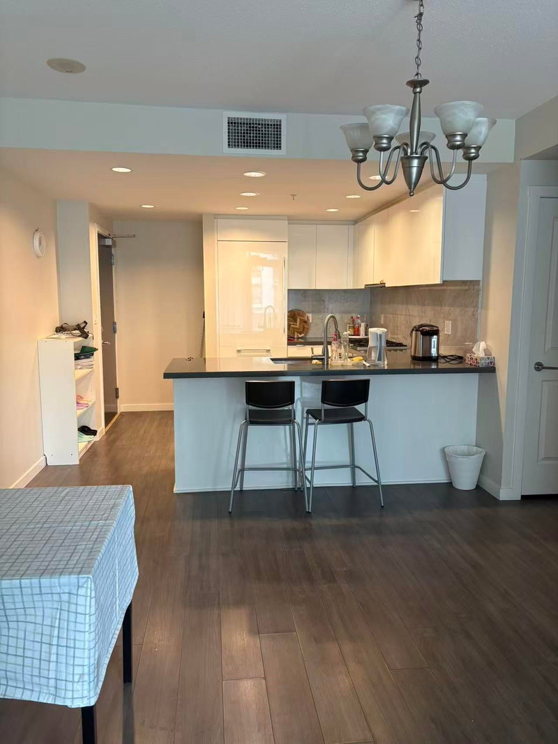 801 - 7368 Gollner Ave