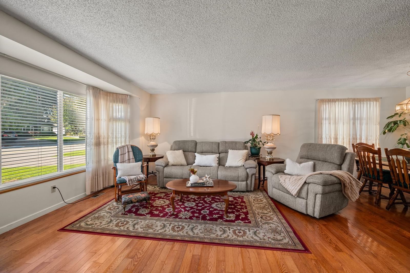 Listing Image 20
