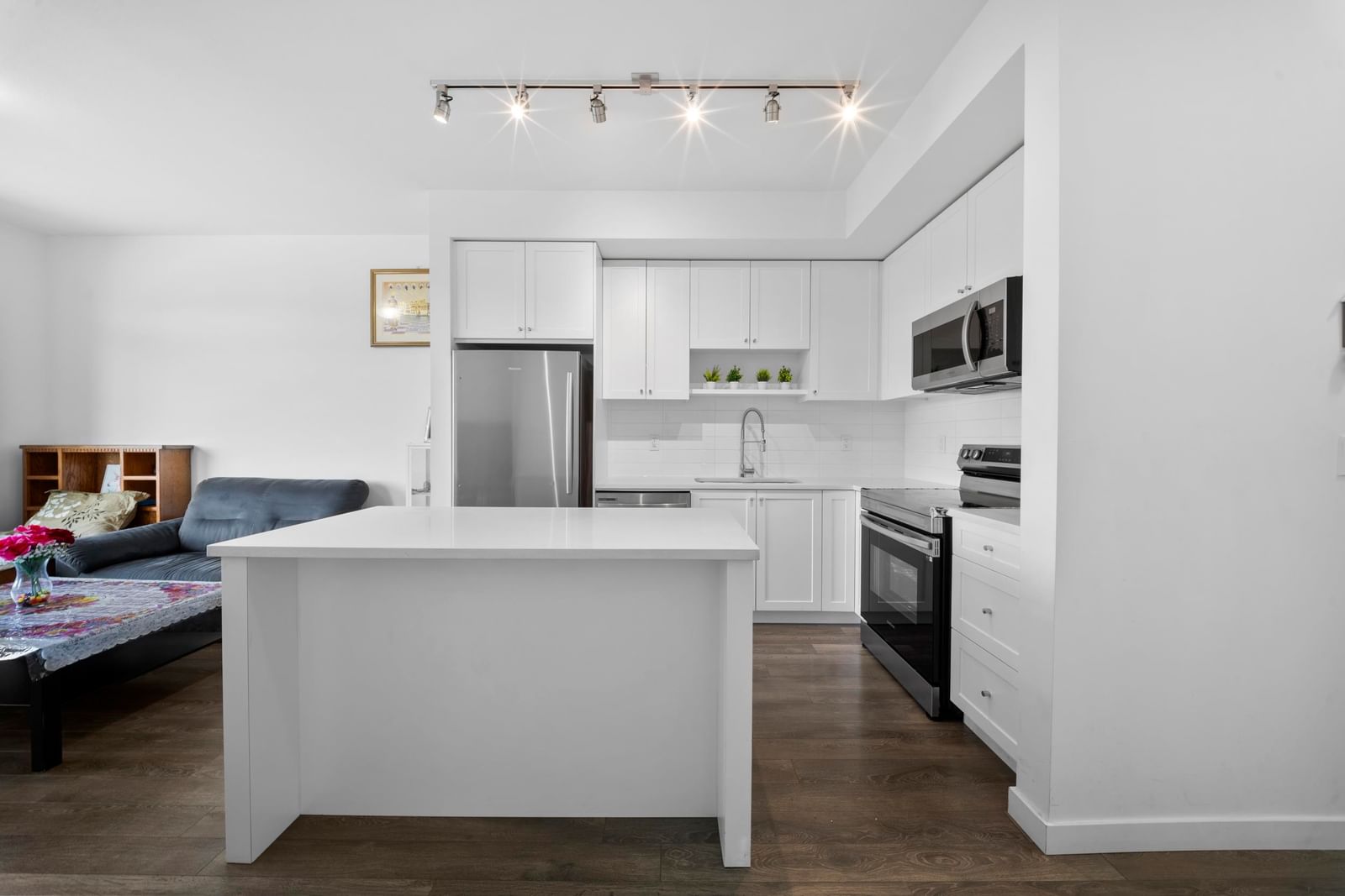 Listing Image 14