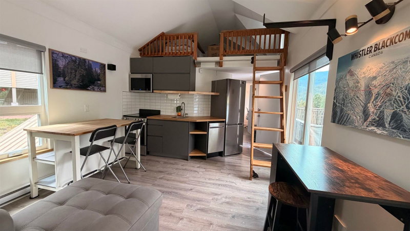5 - 2138 Sarajevo Drive