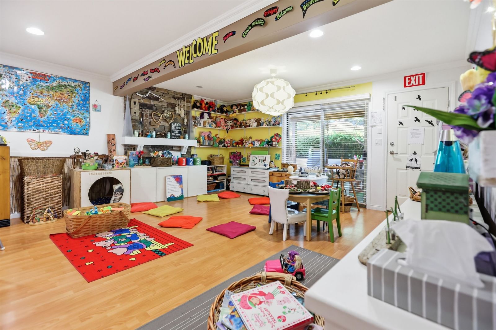 Listing Image 12