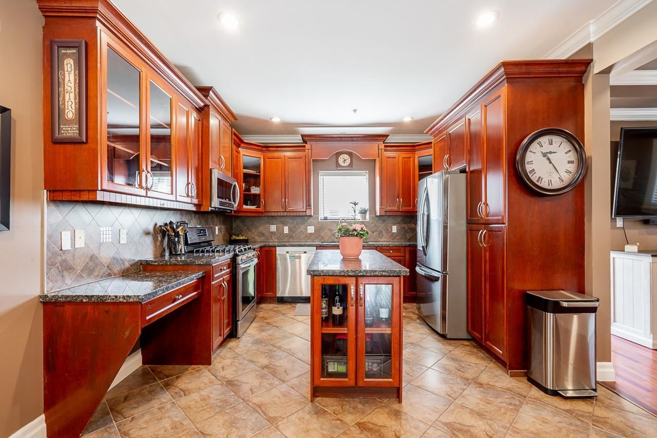 Listing Image 12