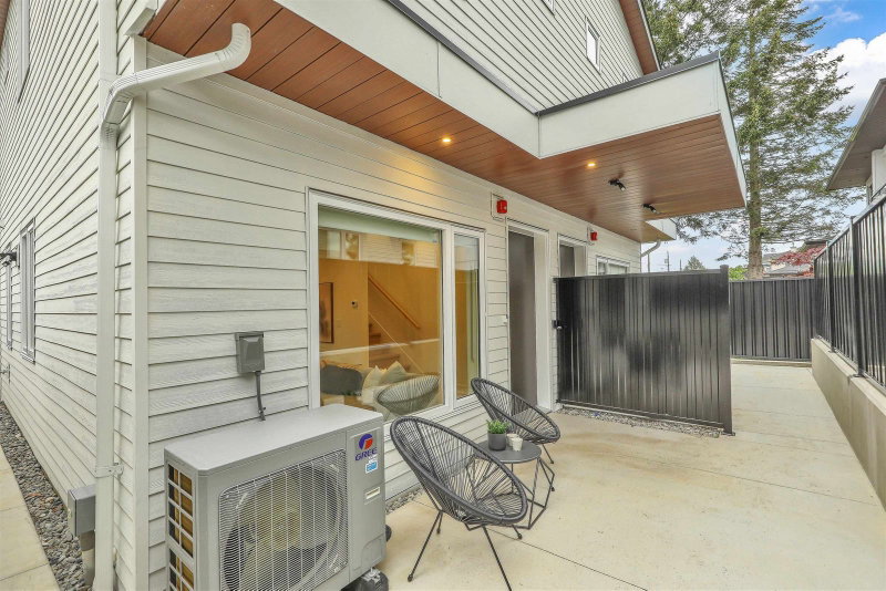 1 - 3183 Graveley Street