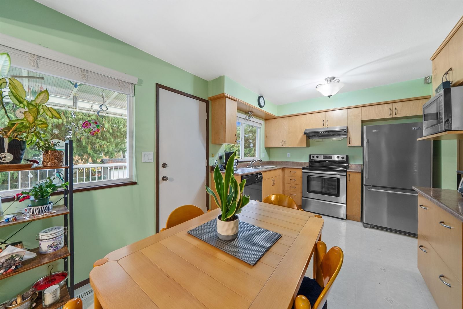 Listing Image 13