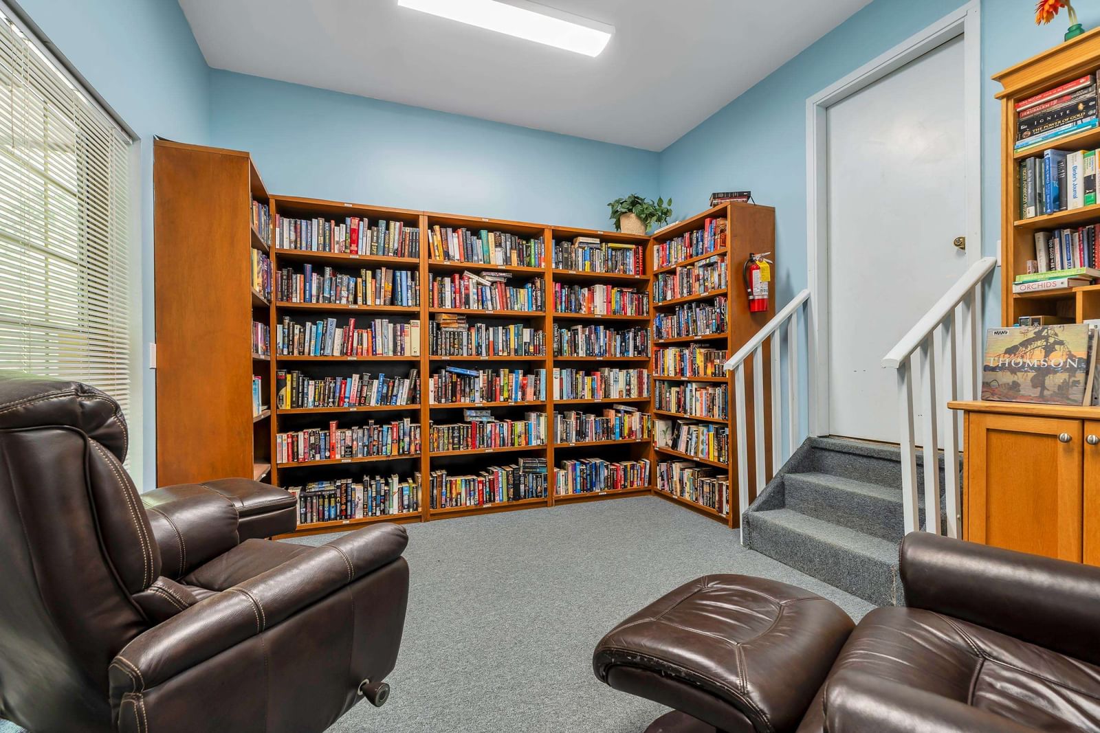 Listing Image 12