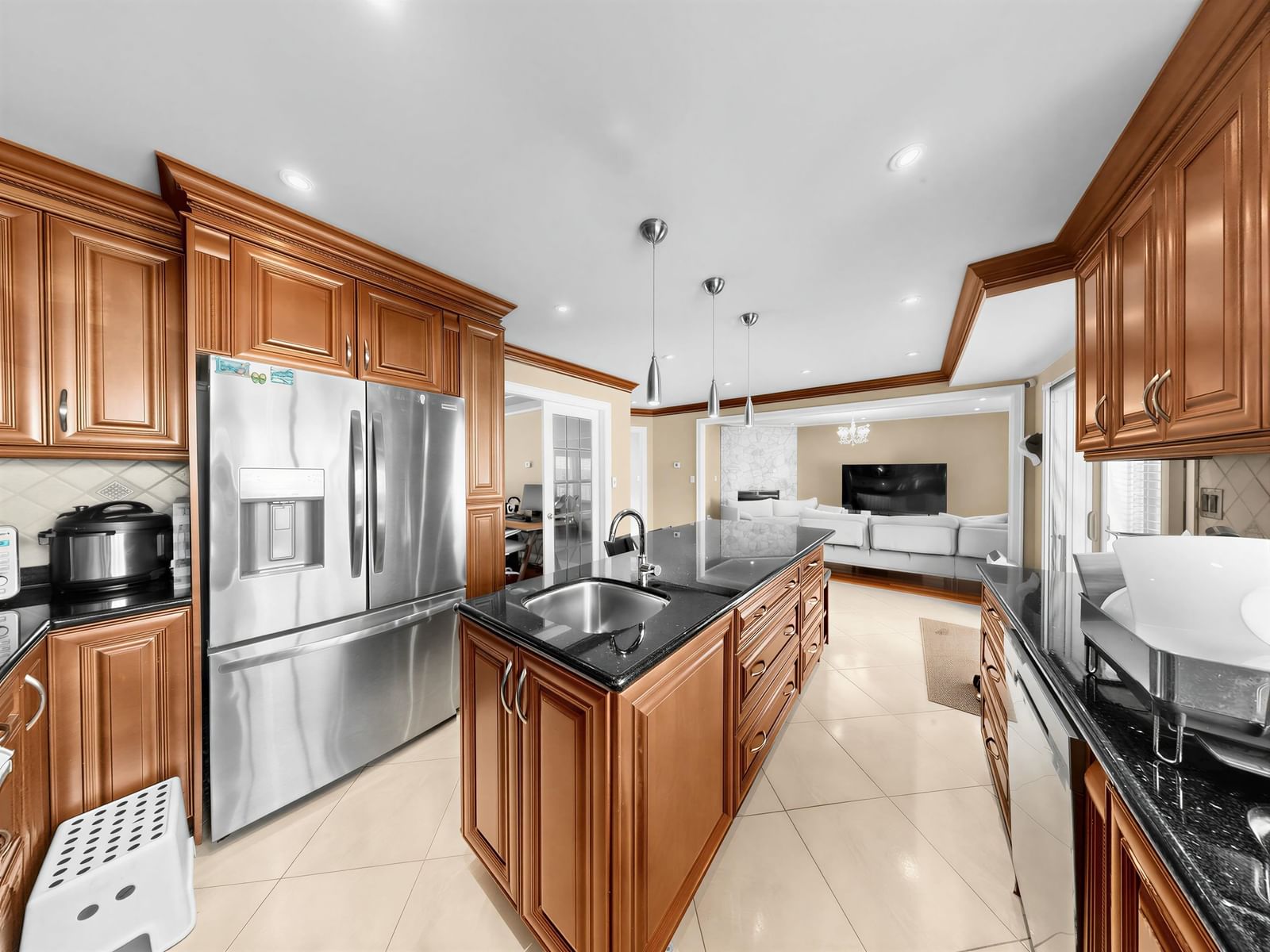 Listing Image 9