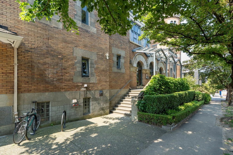 204 - 2525 Quebec Street