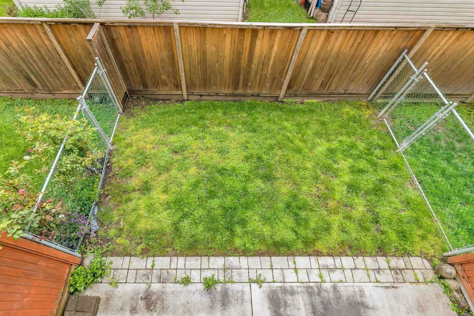 Listing Image 16