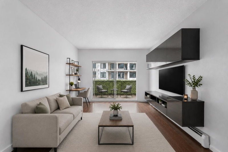 827 16th Street W #304, North Vancouver, British Columbia