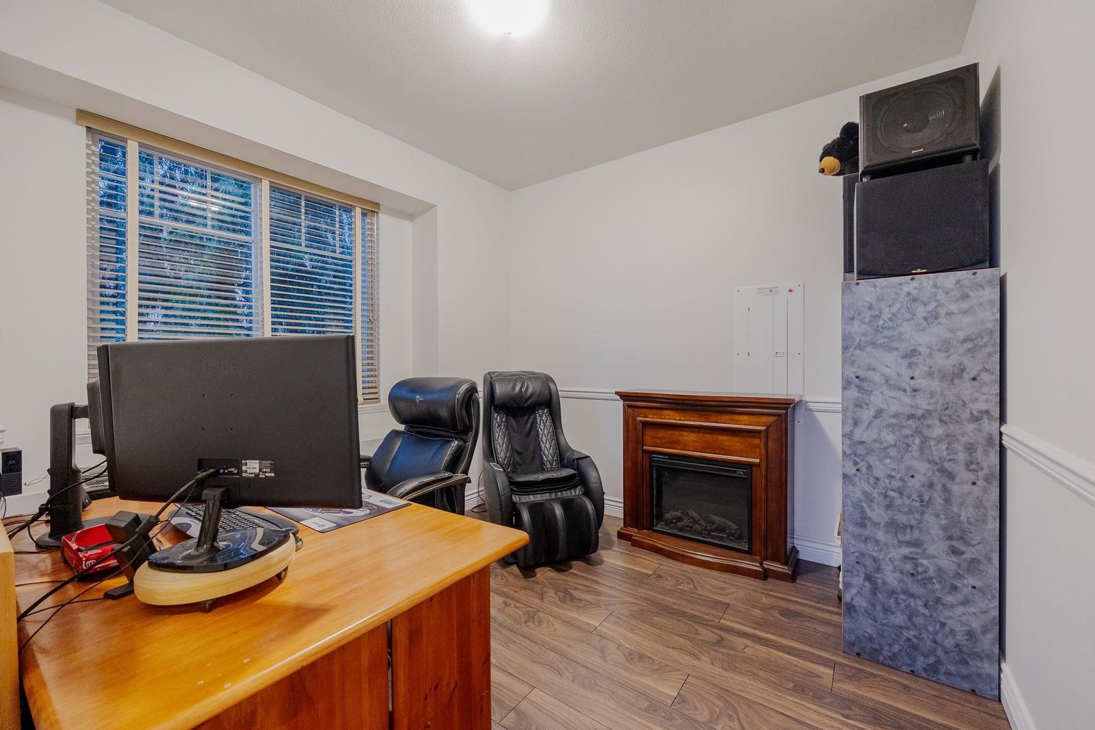 Listing Image 21
