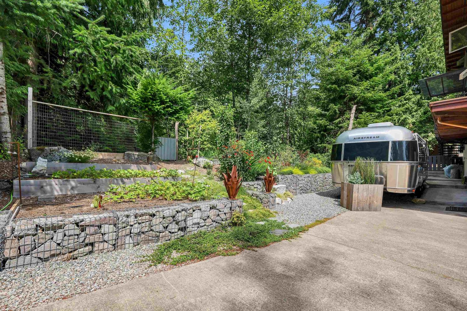 Listing Image 33