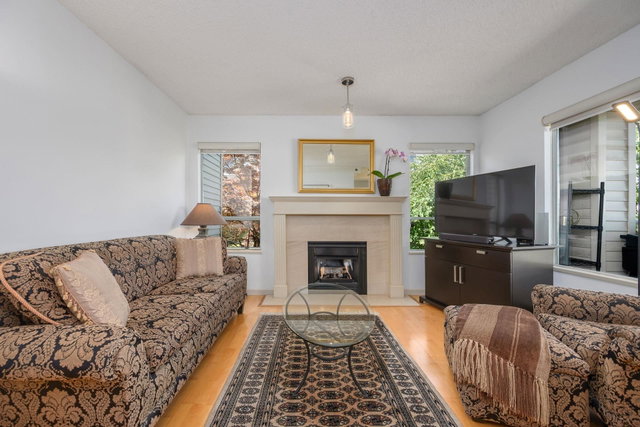 212 - 910 8th Avenue W