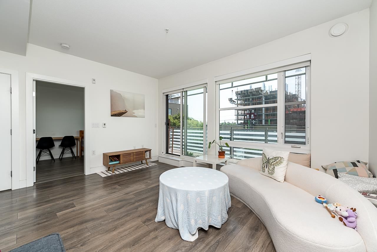 Listing Image 12