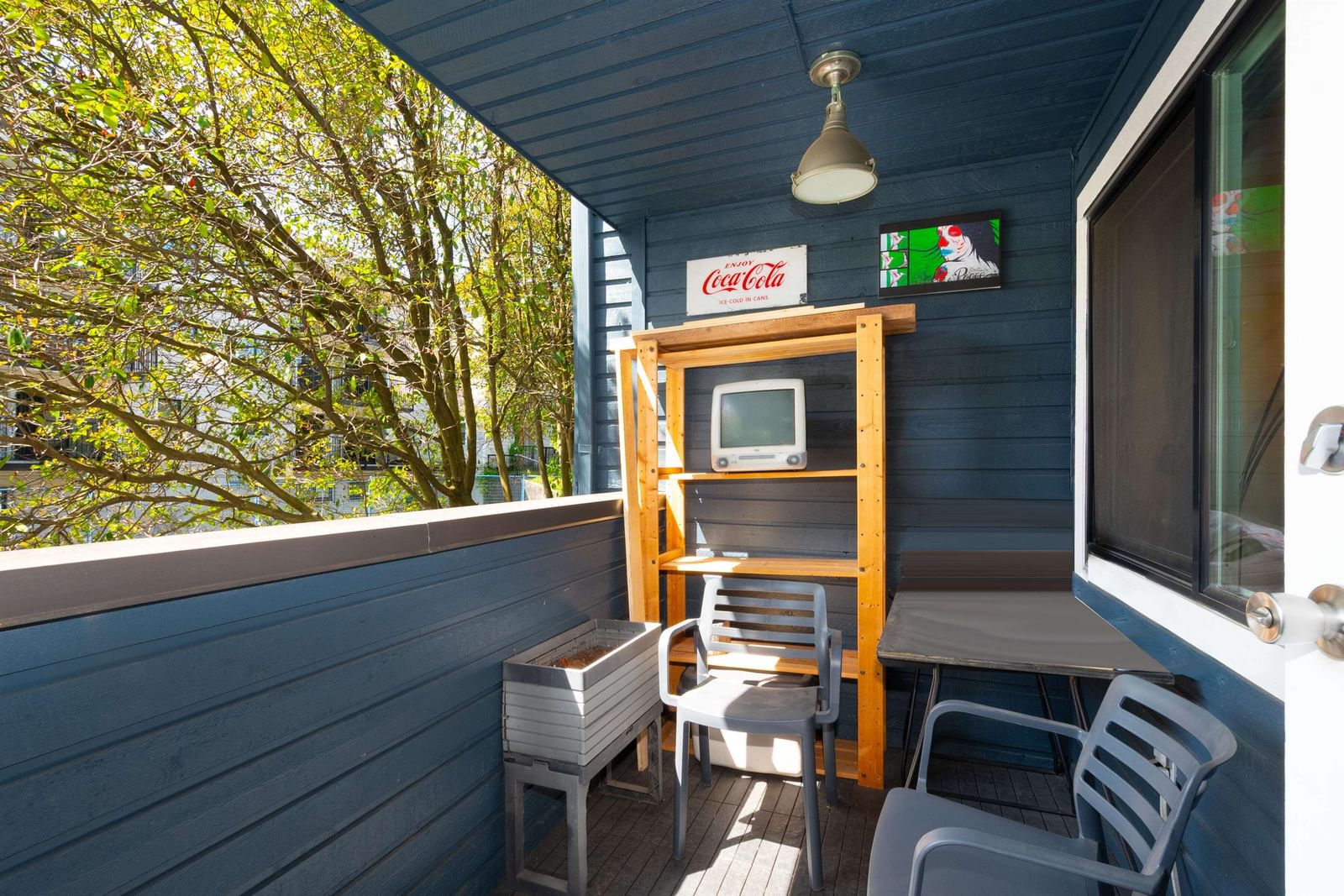 Listing Image 8