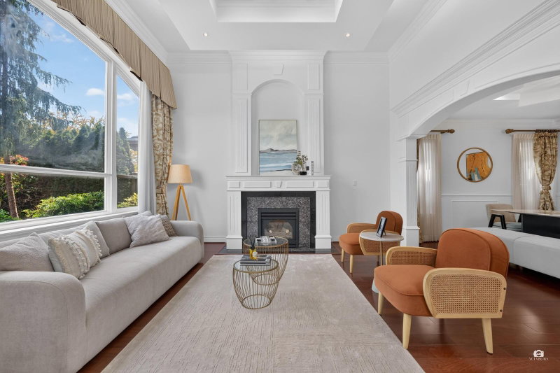 6286 Dunsmuir Crescent