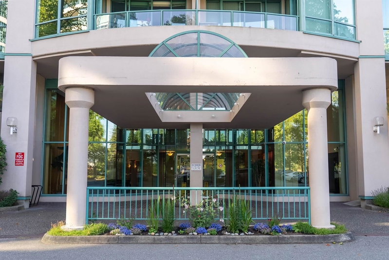 901 - 8871 Lansdowne Road