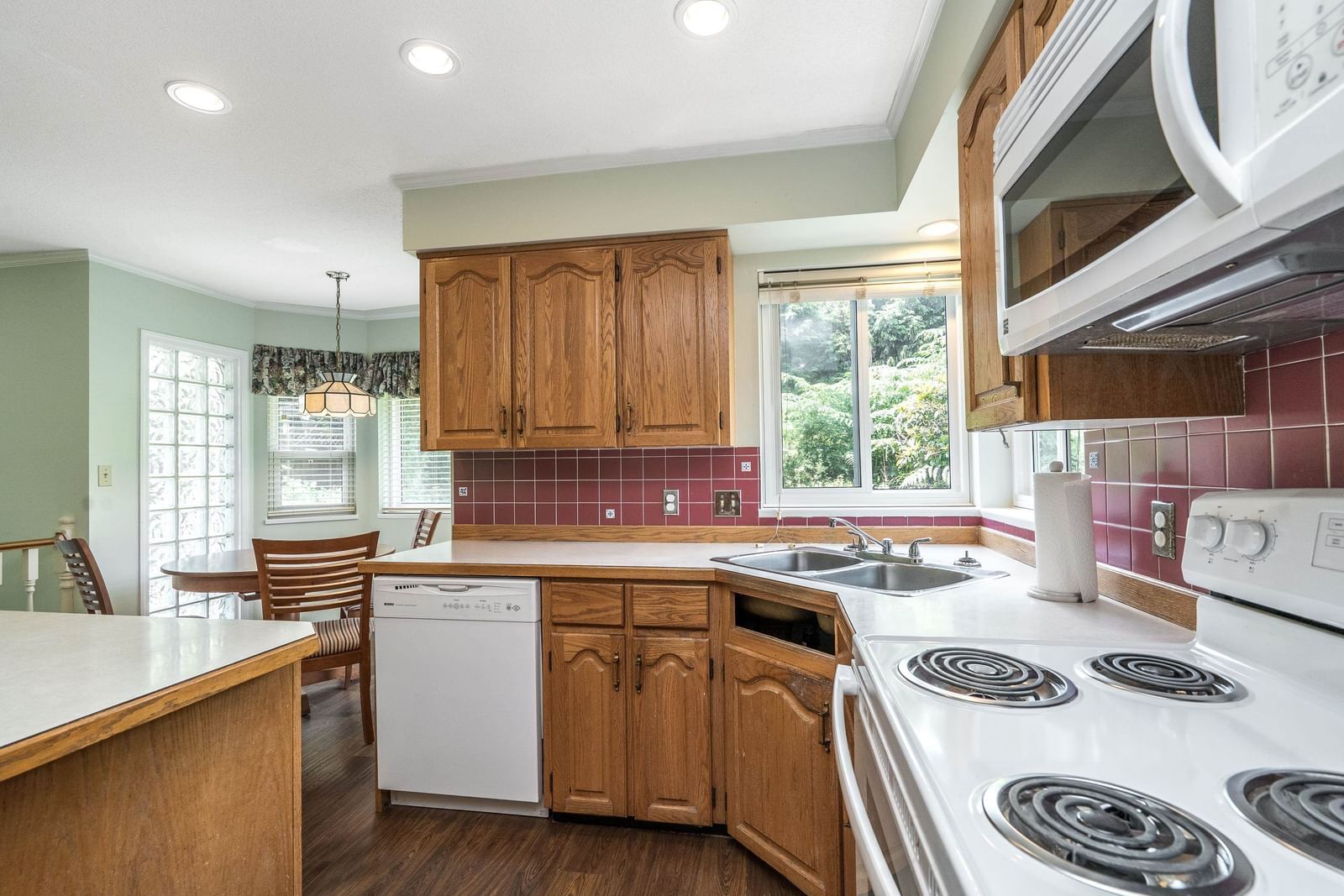 Listing Image 16