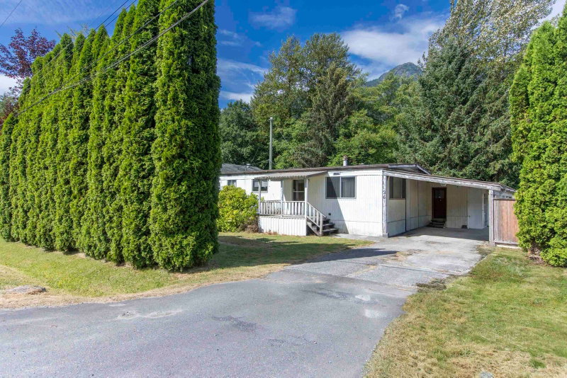 36 Bracken Parkway