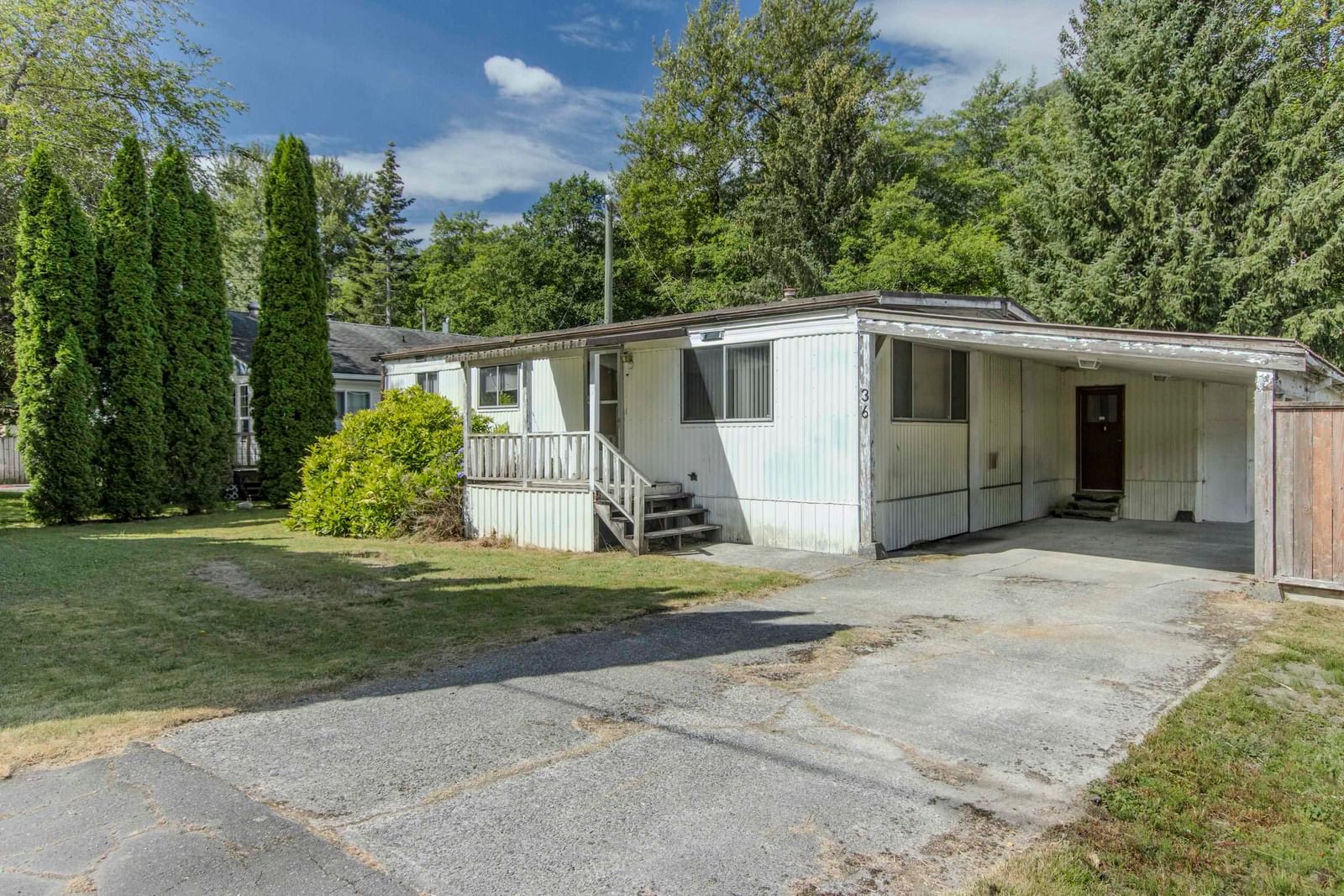Listing Image 4