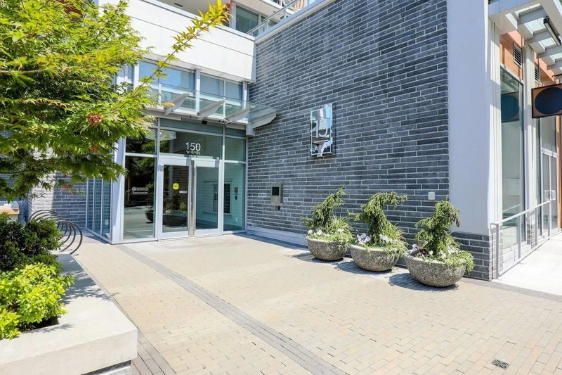 1602 - 150 15th Street W