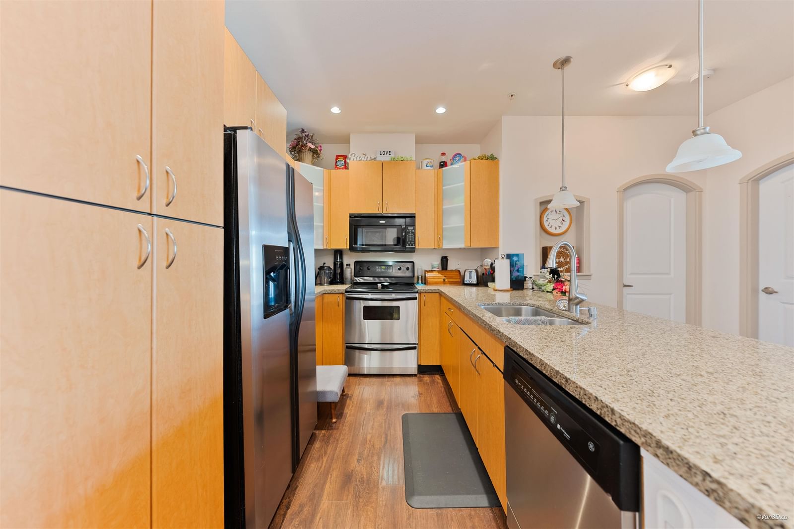 Listing Image 5