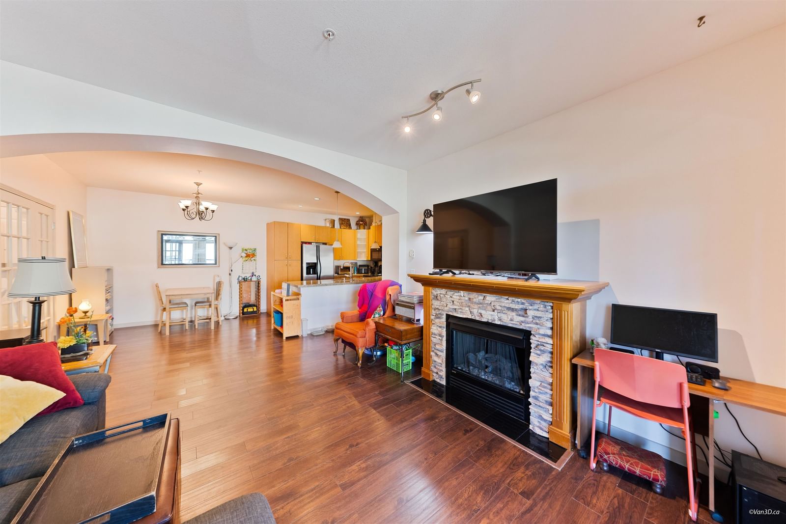 Listing Image 9