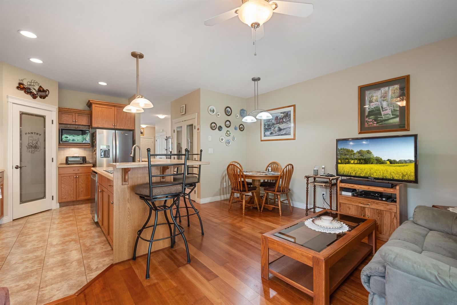 Listing Image 14