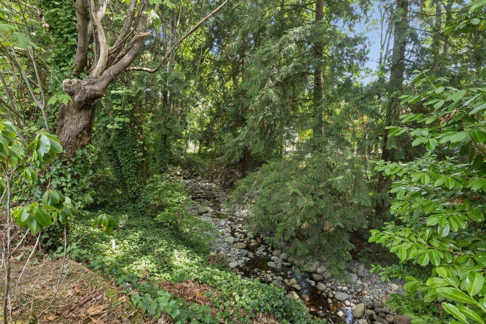 Listing Image 40