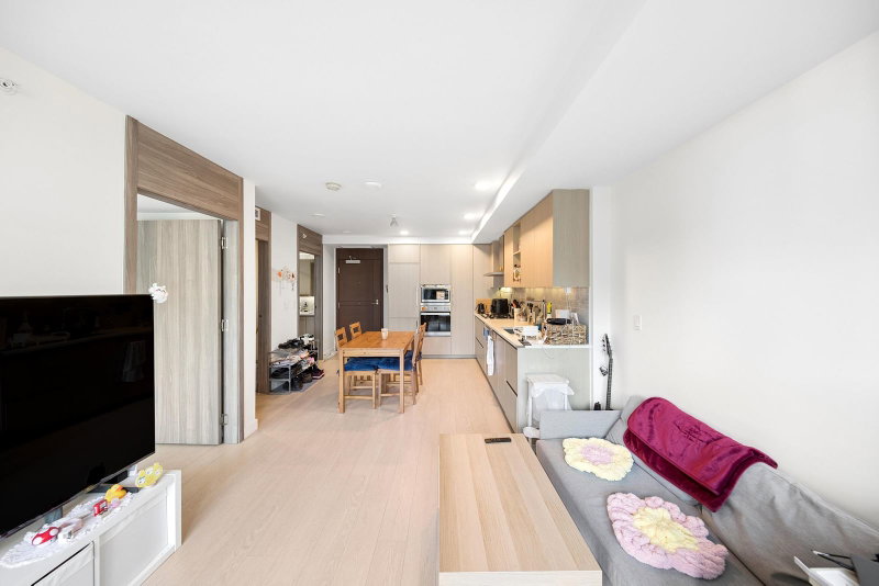 512 - 433 Marine Drive SW